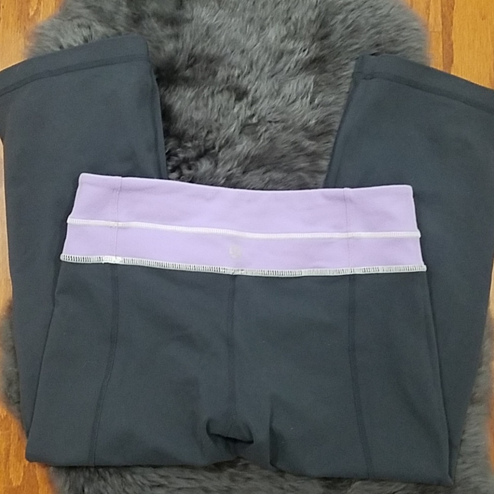 Lululemon - Reversible Capri